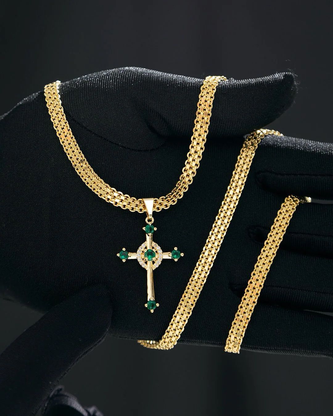 Double Chinese weaving necklace 65cm length and 5.6mm thickness + Green zircons cross pendant