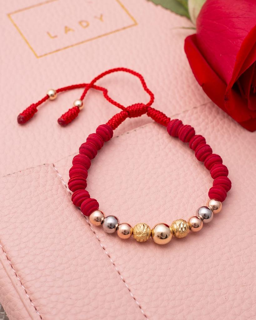 Red bracelet smooth and shiny 7mm and 8mm beads