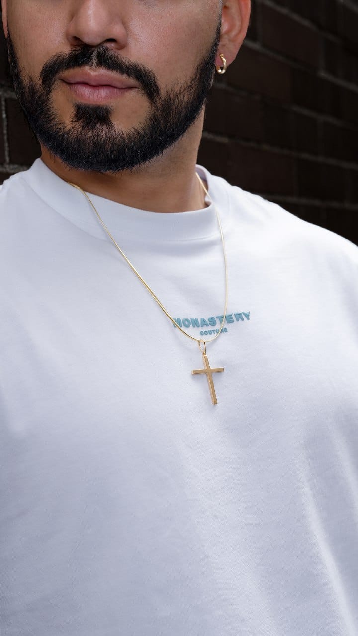 Simple cross pendant