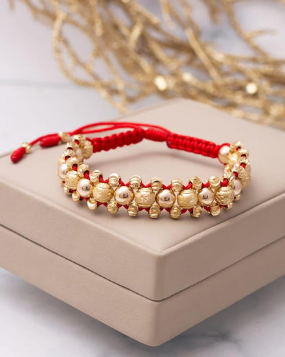 Red bracelet with smooth and shiny 4mm and 6mm beads